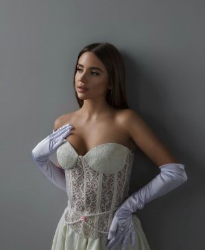 Алина, 24
